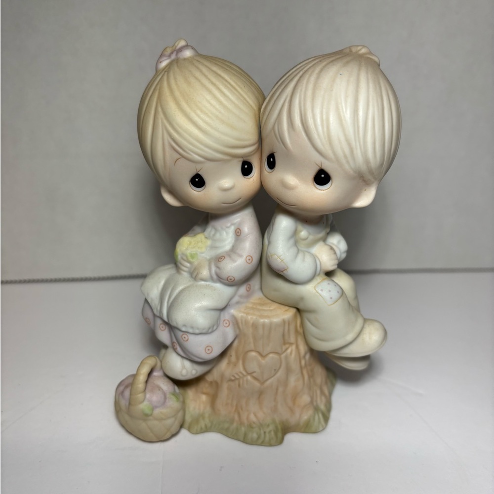 Precious Moments Figurine “Love One Another” 1978 Original 21. E-1376 Vintage